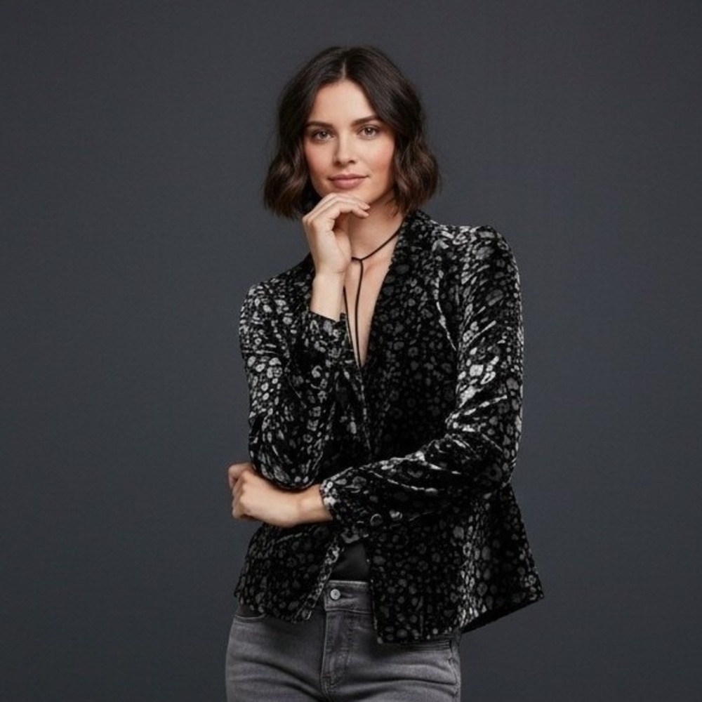 Elevenses Anthropologie Lumi Taylored Blazer Black Floral Burnout Velvet Size 6